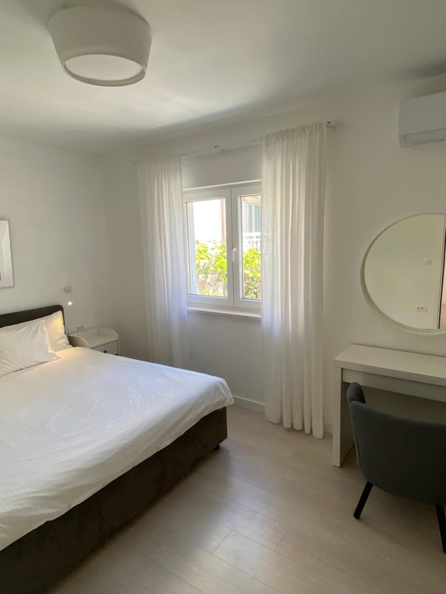 Feelathome Hvar Apartments Хвар Номер фото